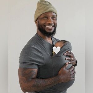 Lalabu Dad Shirt Babywearing Short Sleeve Postpartum Baby Pouch Gray V-Neck Med